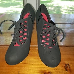 Women's shoes